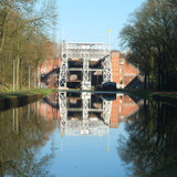 Le Canal du Centre historique et ses ascenseurs hydrauliques