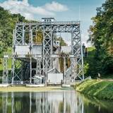 The Historic Canal du Centre and its Hydraulic Lifts